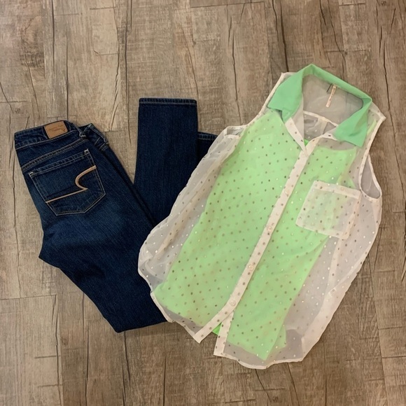 💙3 for $20💙Sheer white and silver polka dot top - Picture 2 of 2